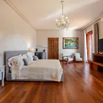 Sorrento Luxury Hotel *