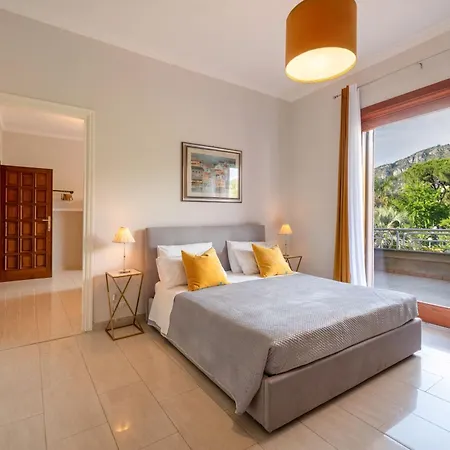Sorrento Luxury Hotel *
