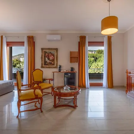 Sorrento Luxury Hotel